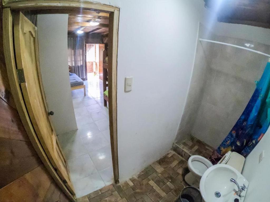 نزل Montañitaفي Iguana Beach House المظهر الخارجي الصورة